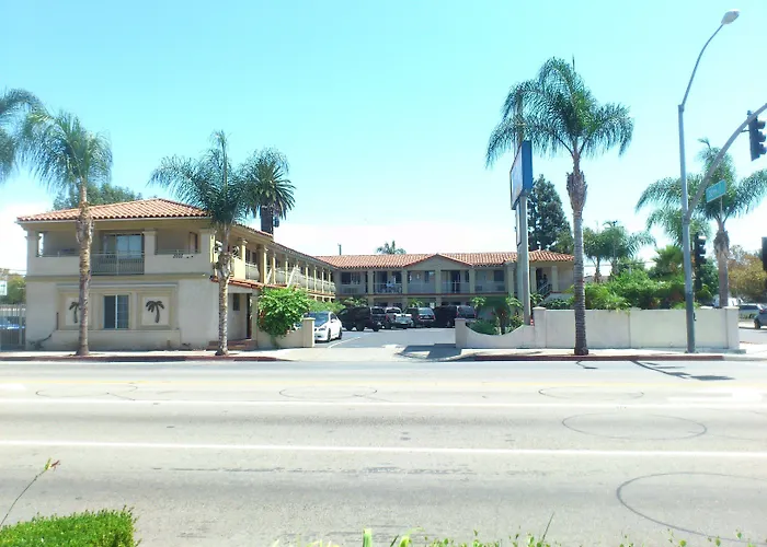 Motel: Santa Ana Travel Inn